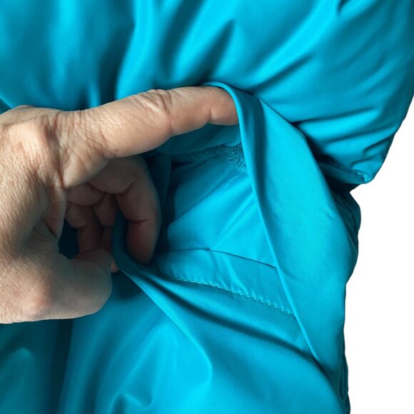 L.L.Bean Womens Teal Puffer Vest Size L Goose Down Nylon Shell Lining Made In US - Picture 3 of 8